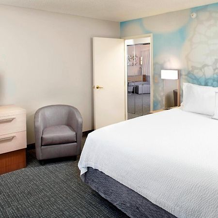 คอร์ตยาร์ด แลนซิง Hotel แลนซิ่ง ภายนอก รูปภาพ