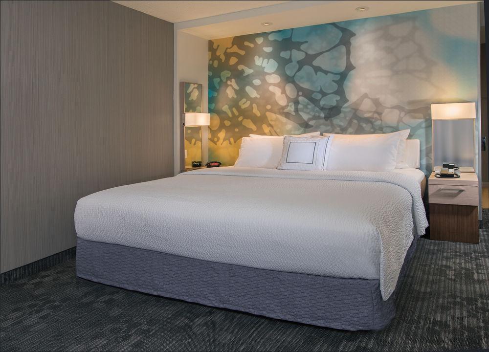คอร์ตยาร์ด แลนซิง Hotel แลนซิ่ง ภายนอก รูปภาพ