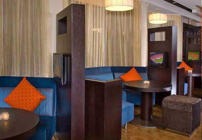 คอร์ตยาร์ด แลนซิง Hotel แลนซิ่ง ร้านอาหาร รูปภาพ