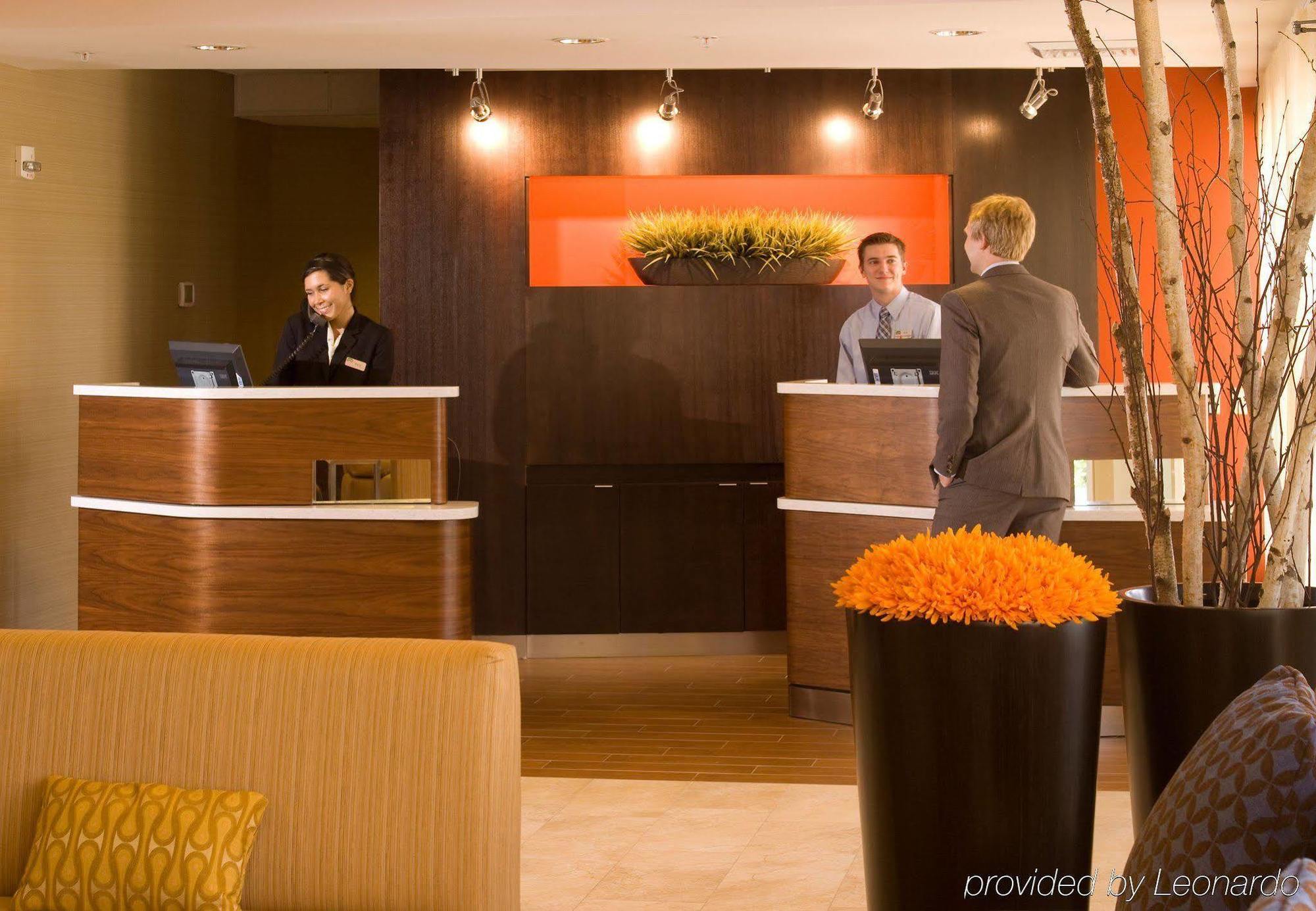 คอร์ตยาร์ด แลนซิง Hotel แลนซิ่ง ภายใน รูปภาพ