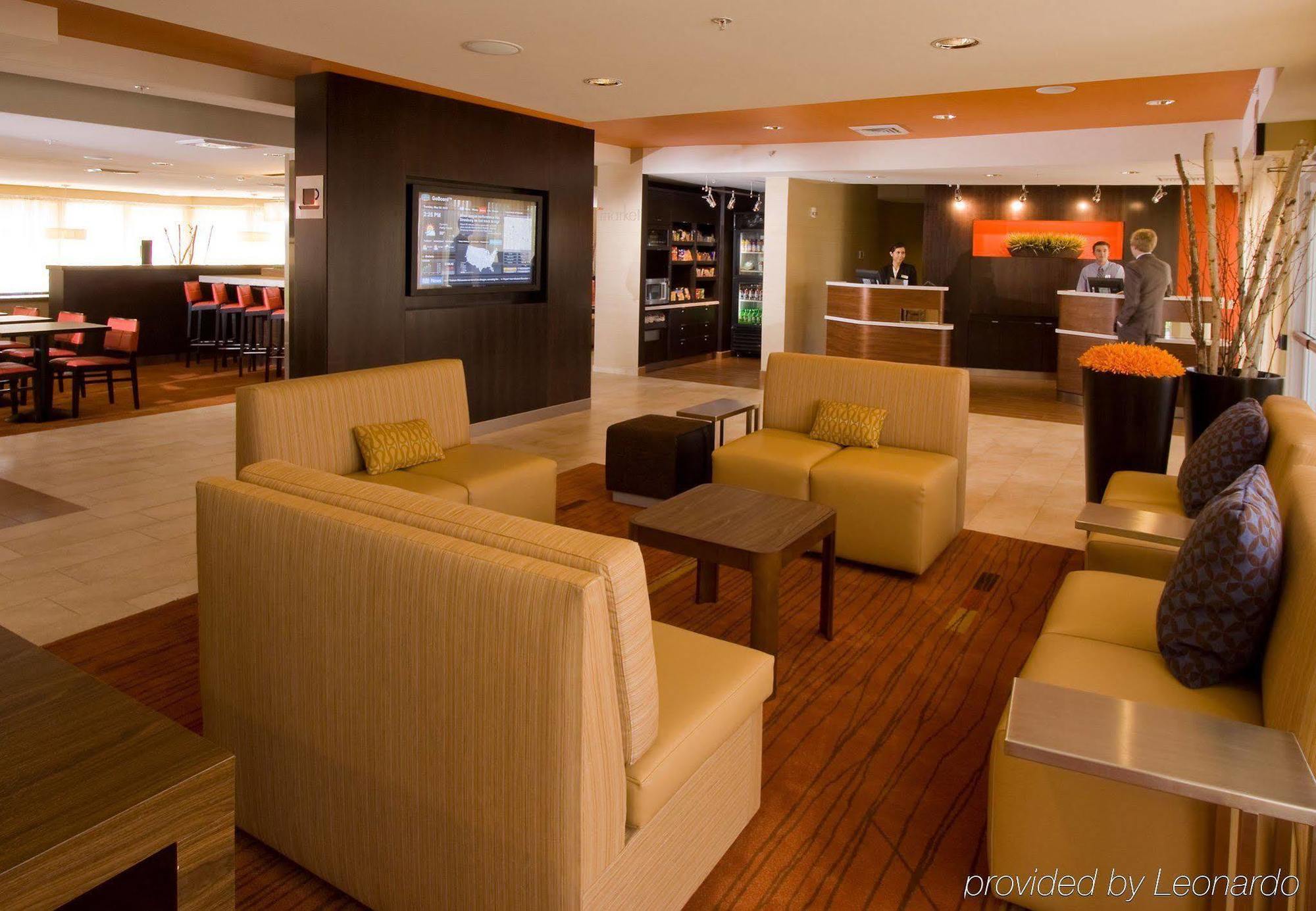 คอร์ตยาร์ด แลนซิง Hotel แลนซิ่ง ภายนอก รูปภาพ