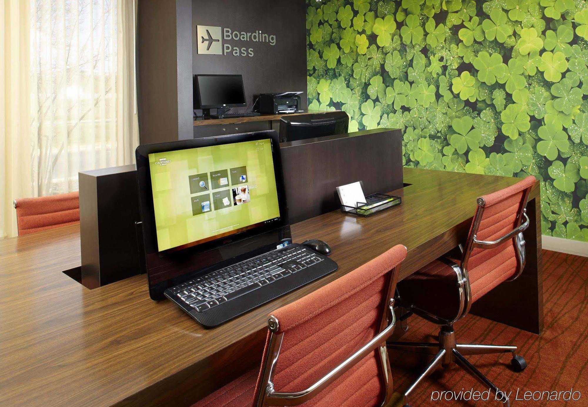 คอร์ตยาร์ด แลนซิง Hotel แลนซิ่ง ภายนอก รูปภาพ