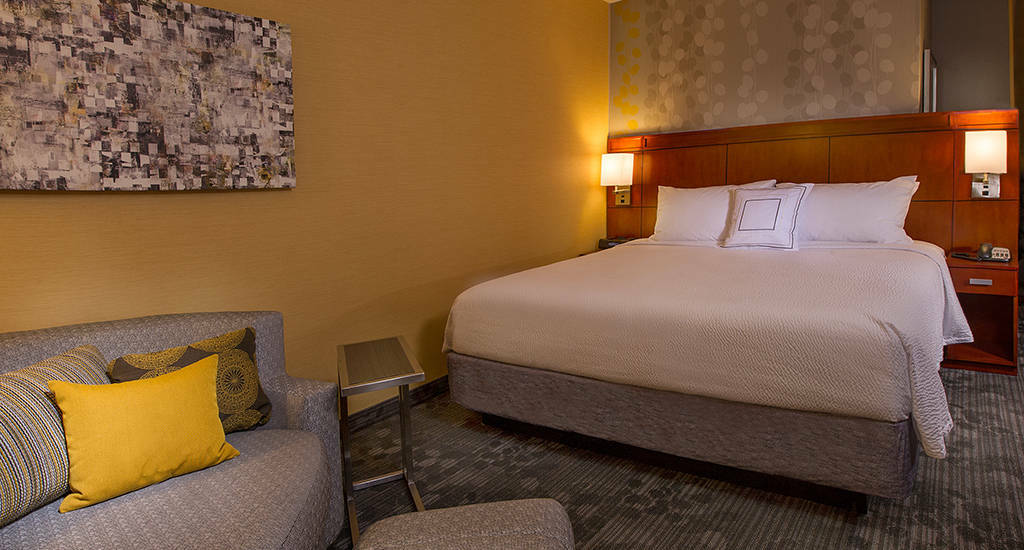 คอร์ตยาร์ด แลนซิง Hotel แลนซิ่ง ภายนอก รูปภาพ